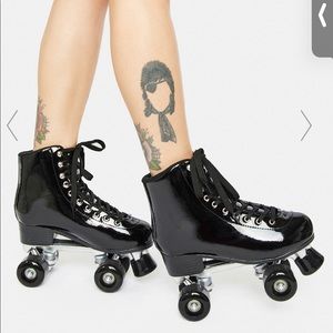 Brand new skates from dolls kill